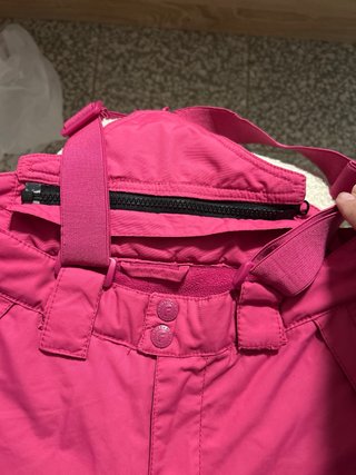 Mono de nieve rosa para niña