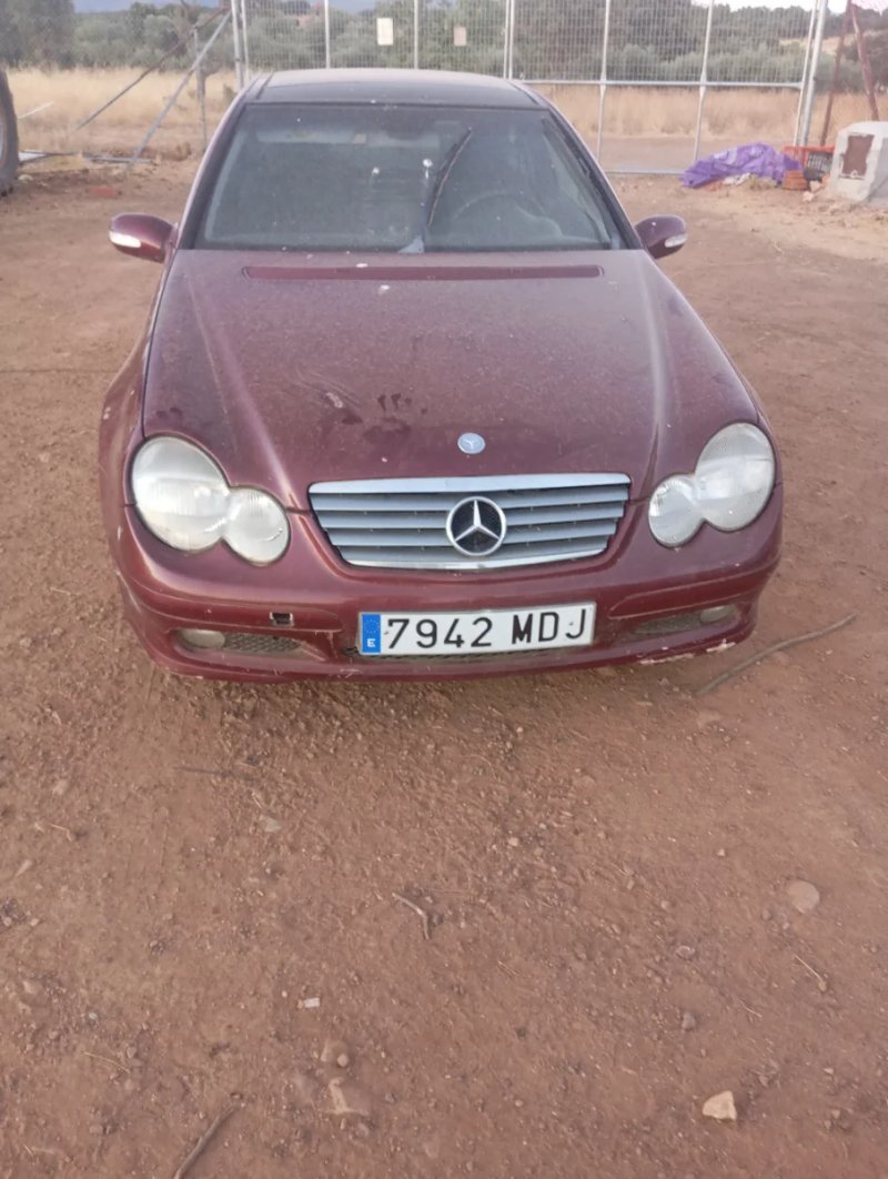Mercedes-Benz Clase C 2004 - foto 1
