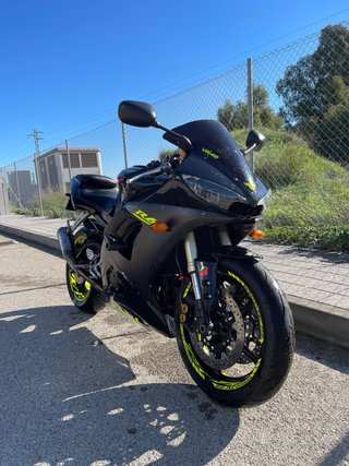 Yamaha R6