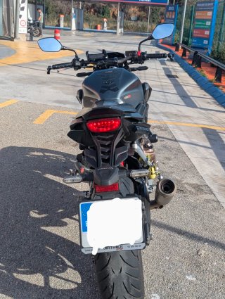 Honda CB650R 2023 Negra/Gris