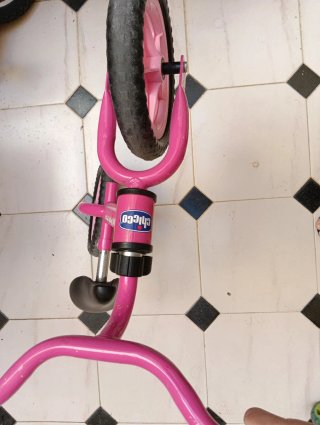 Bicicleta de aprendizaje rosa