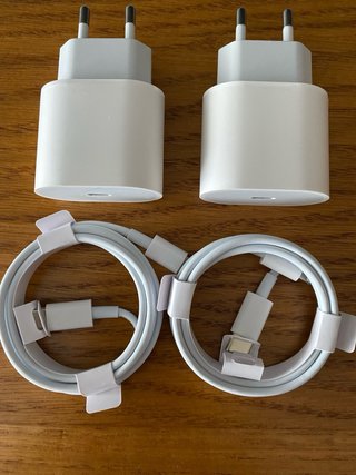 2 Caricabatterie iPhone 20W