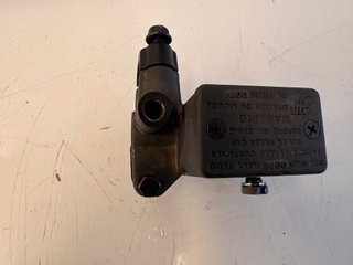 Bomba freno delantero Suzuki Burgman 125 de 2005