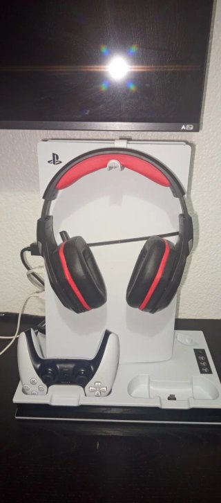 PS5 con DualSense, Base di Raffreddamento e Cuffie