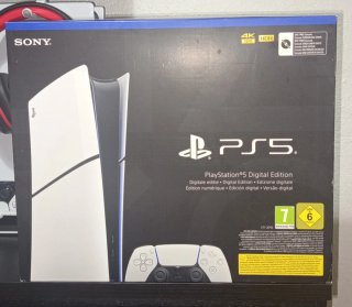 PS5 con DualSense, Base di Raffreddamento e Cuffie