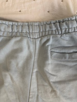 Pantalón corto chándal Bershka azul