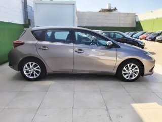 Toyota Auris 2016