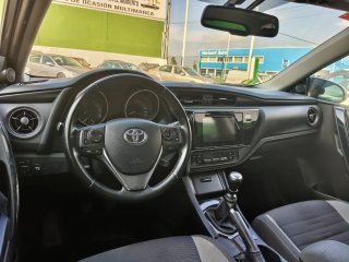 Toyota Auris 2016