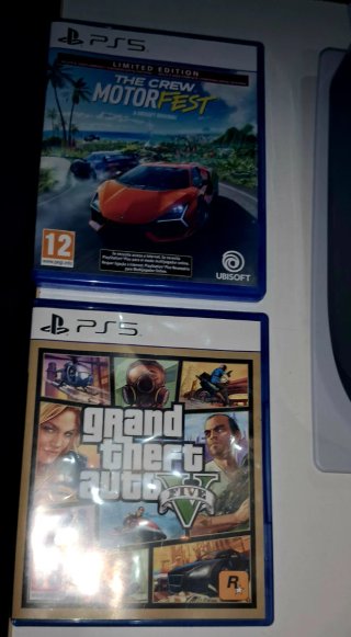 Console Sony PS5 con 2 Giochi
