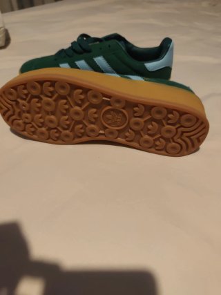 Zapatillas Adidas Verdes y Azules