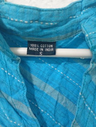 Vestido azul de verano con cinturón