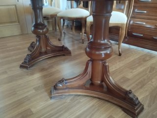 Mesa de comedor clásica y 6 sillas