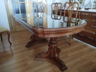 Mesa de comedor clásica y 6 sillas