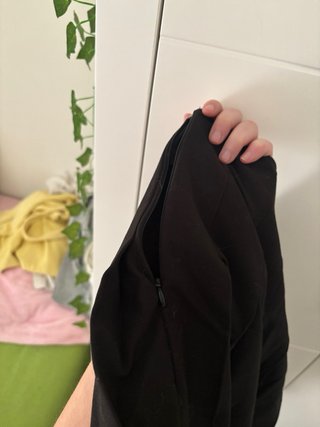 Falda corta negra de tablas talla L de Pull&Bear
