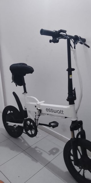 Bici Eléctrica Plegable Esswatt Blanca