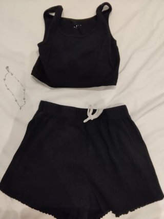 Conjunto Top Tirantes y Shorts Negro