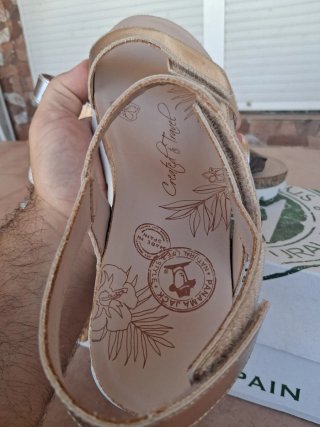 Sandalias doradas Panama Jack