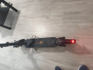 Patinete Eléctrico Red Bull Racing