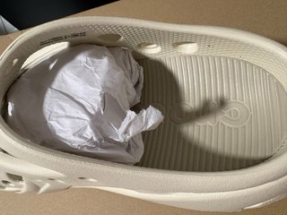Crocs plataforma beige