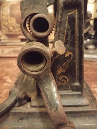 Máquina Plisadora Crown Antigua (1880)