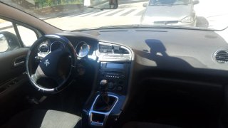 Peugeot 5008 2010