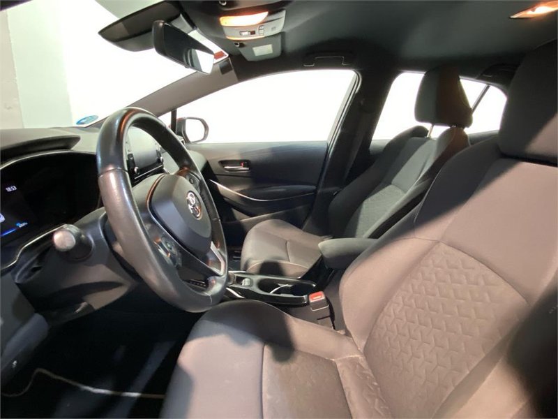 Toyota Auris 2021, foto 12