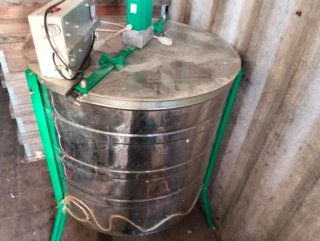 Extractor de miel saf modelo málaga.