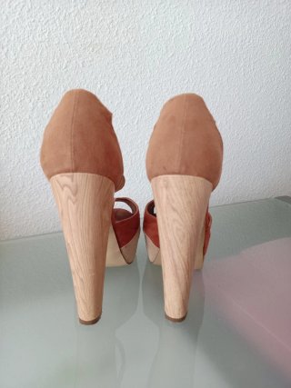 Tacones plataforma madera beige y marrón