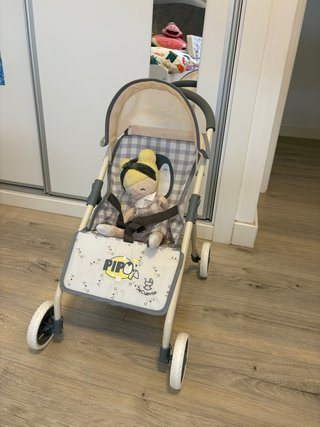 Carro de bebés o muñecas marca Pipo + Muñeca