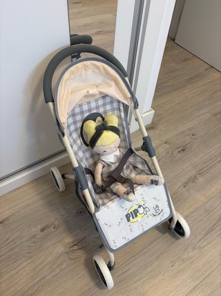 Carro de bebés o muñecas marca Pipo + Muñeca