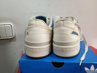 Zapatillas Adidas Forum Talla 40 ⅔ Marfil y Azul