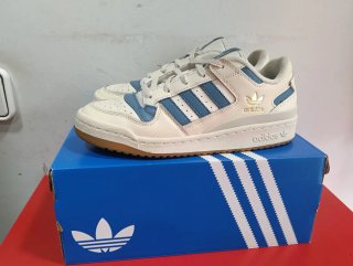 Zapatillas Adidas Forum Talla 40 ⅔ Marfil y Azul