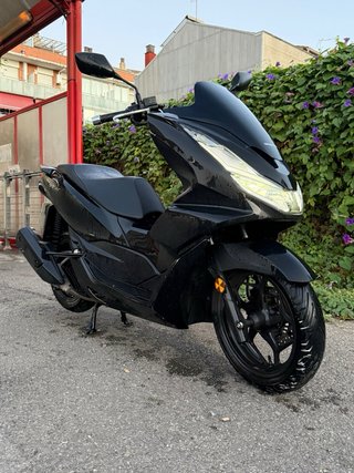 Honda PCX 125cc Scooter Negra