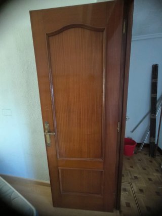 Puertas de madera maciza