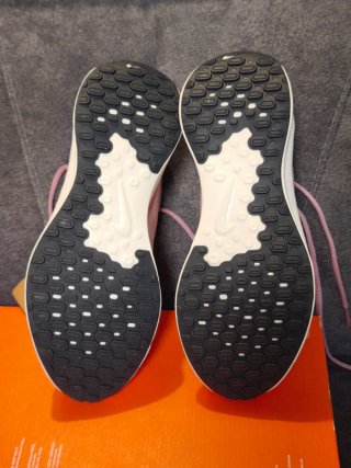 Nike Revolution 7 rosas talla 40.5 nuevas
