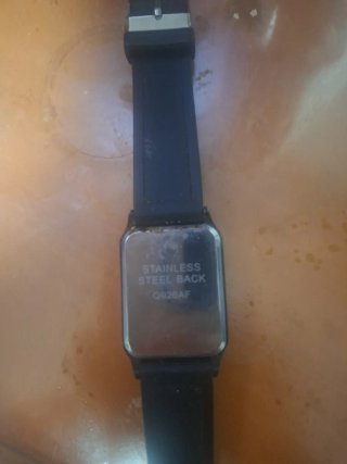 Reloj negro sin pila