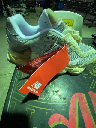 Zapatillas New Balance 9060 Beige Verde Nuevas