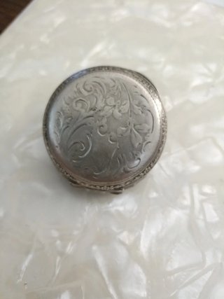 Reloj de plata antiguo