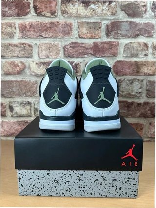 Jordan 4 Retro Seafoam Talla 39