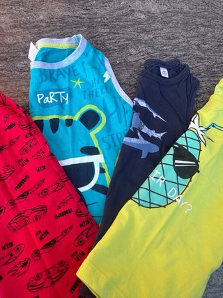 Lote 4 Camisetas Talla 5 Niños