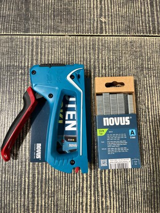 Grapadora manual NOVUS TOOLS J-15 + grapas
