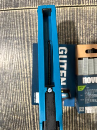 Grapadora manual NOVUS TOOLS J-15 + grapas