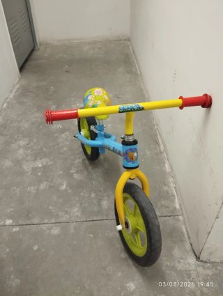 Bicicleta sin pedales para niños