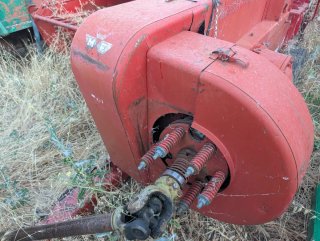 Empacadora Massey Ferguson 15-8