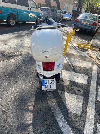 Vespa GTS 310cc Blanca