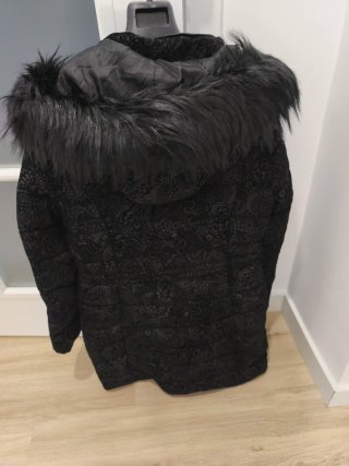Abrigo acolchado Koroshi estampado mujer.