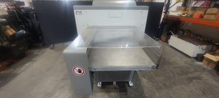 Guillotina Polar 66