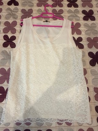 Camiseta blanca encaje