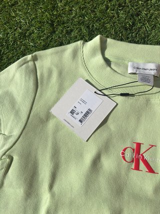 Camiseta Crop Calvin Klein Jeans Verde