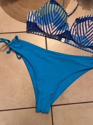 Costume da bagno bikini blu